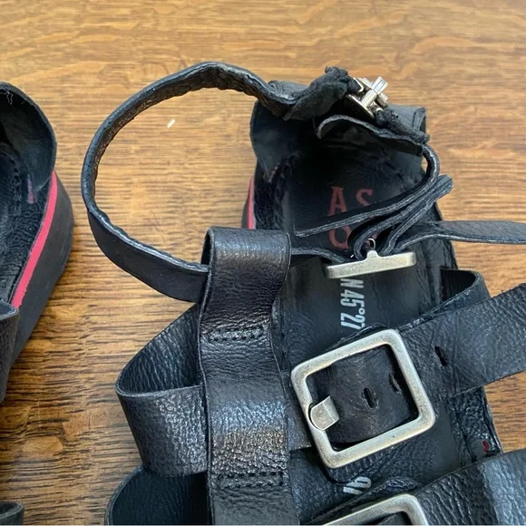 RARE A.S. 98 BLACK LEATHER BRANTLEY BUCKLE CAGE EDGY WOMENS 42 GLADIATOR SANDAL